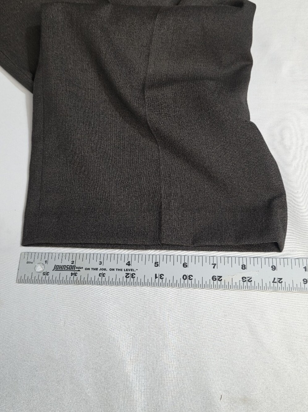 Van Heusen Straight Fit Flat Front Mens Size 40 X 32 Dress Pants in Brown - Picture 2 of 16
